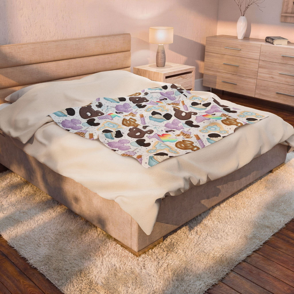 Plush Blanket — Cute Ice Cream & Bear Pattern Velveteen Throw