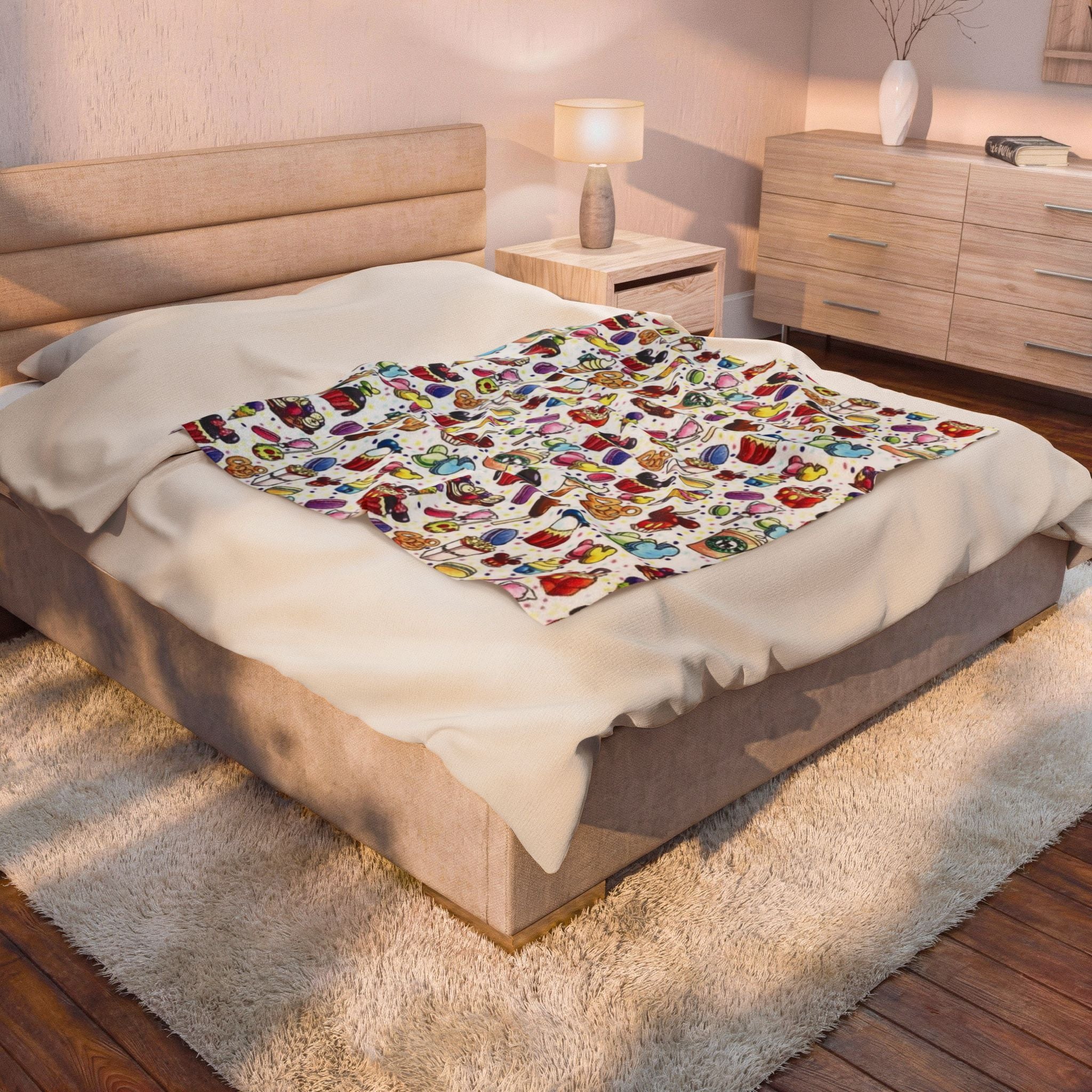 Disney Park Snacks Pattern Velveteen Plush Blanket – Cozy Theme Park Treats Throw